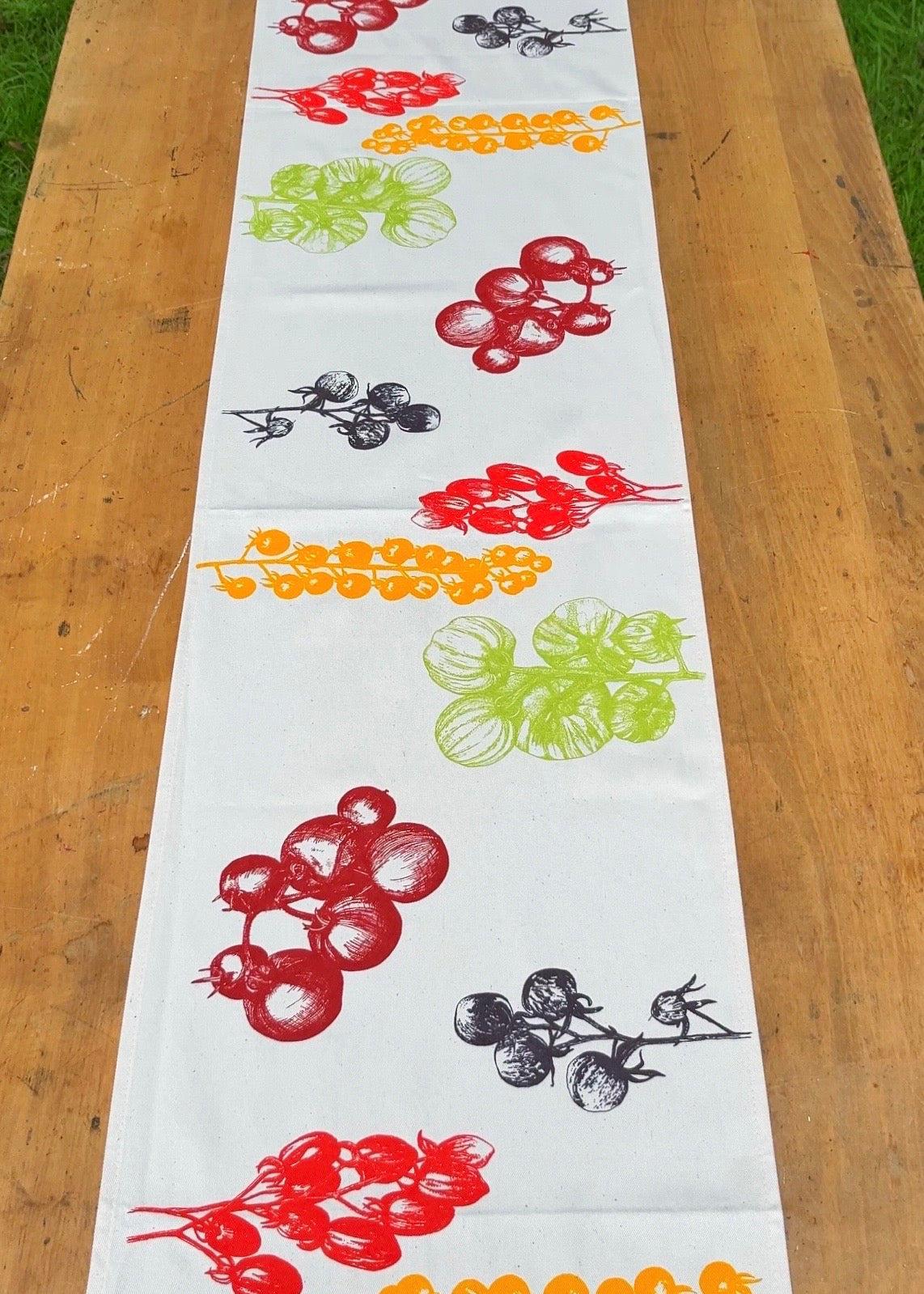 Tomato Table Runner